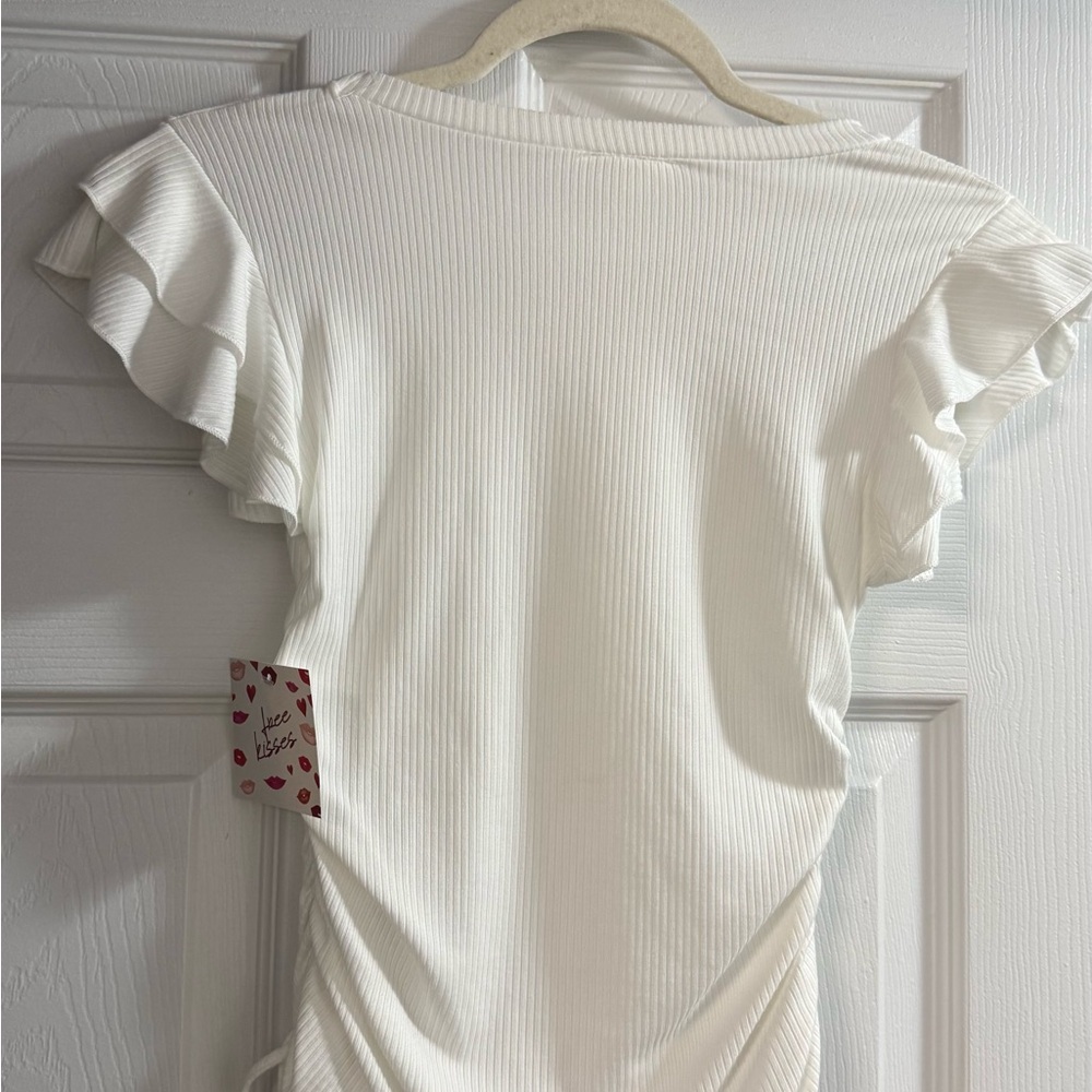 NEW Free Kisses White Ruffle Sleeve Top - Picture 3 of 5